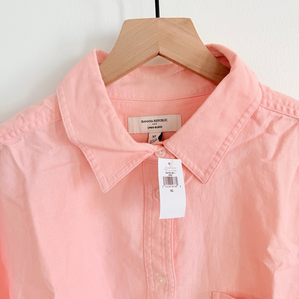 Cropped Banana Republic Salmon Linen Button Down Shirt - Picture 2 of 5